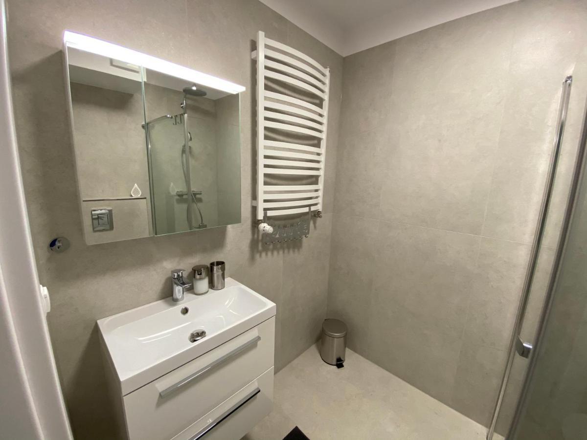 Rodzinny Apartament Platany Centrum Kołobrzeg Exterior foto